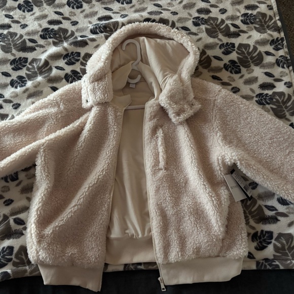 Beyond Yoga jacket - new w tags - Picture 3 of 7